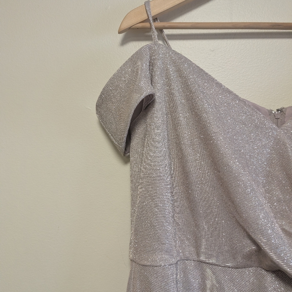 Oleg Cassini Champagne Metallic Off Shoulder Gown Size 12 nwt - Picture 3 of 11
